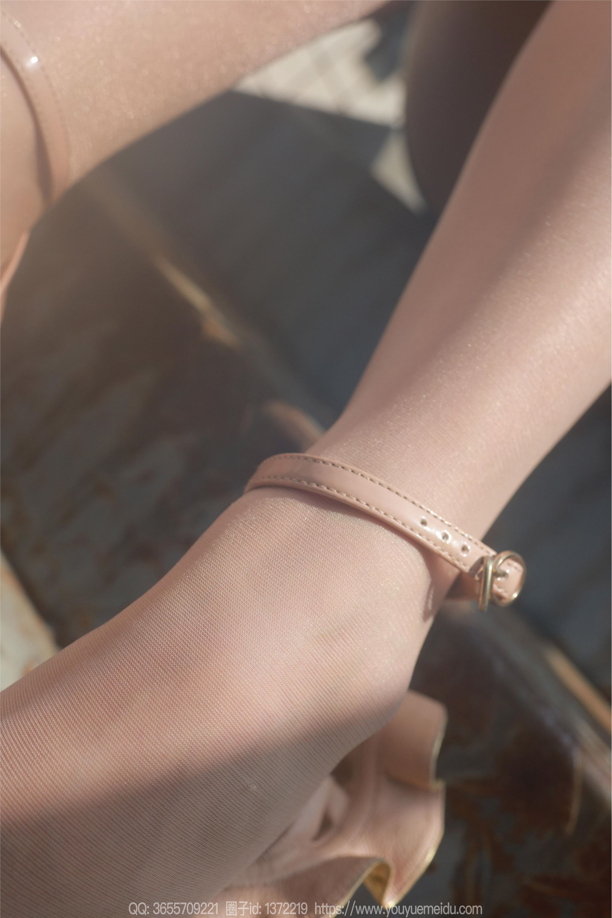 IESS异思趣向  2025.03.03 丝享家 1991 婉萍《酒杯美腿》